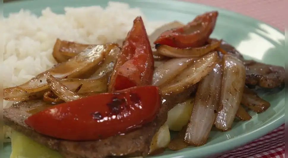 Hígado encebollado Hígado encebollado