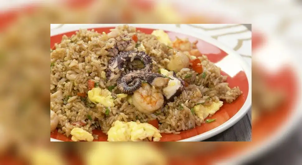 Arroz chaufa de mariscos