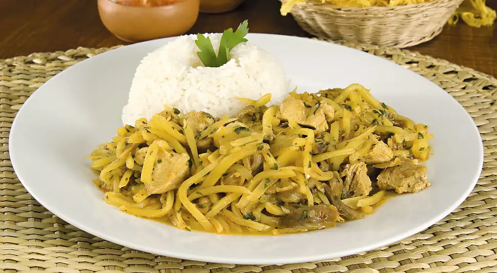 Olluquito con charqui y chancho Olluquito con charqui y chancho