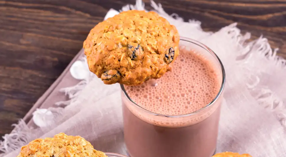 Chocolatada y galletas