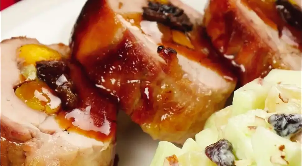 Cerdo navideño enrollado