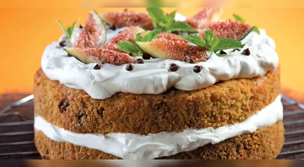 Torta de zanahoria con higos