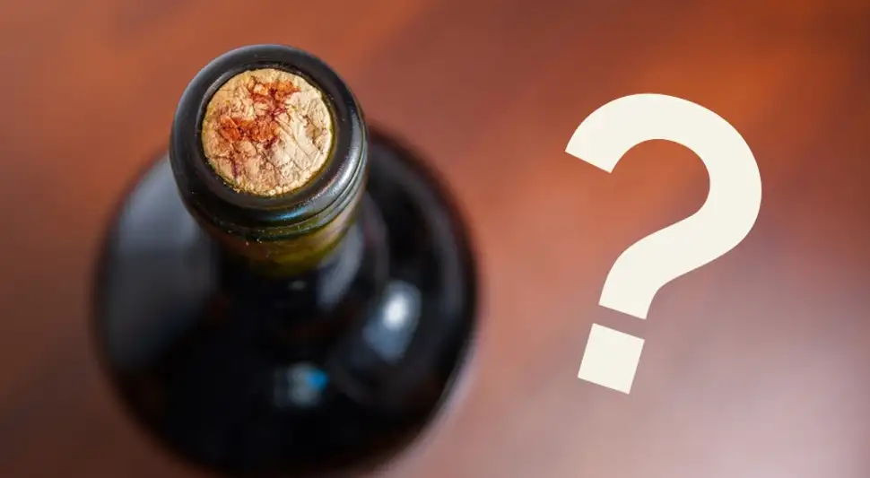 Corcho y botella de vino Corcho y botella de vino