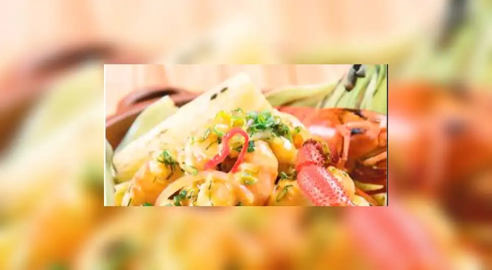 Ceviche de camarones calientes