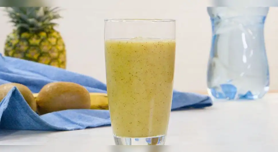 Batido de piña y kiwi