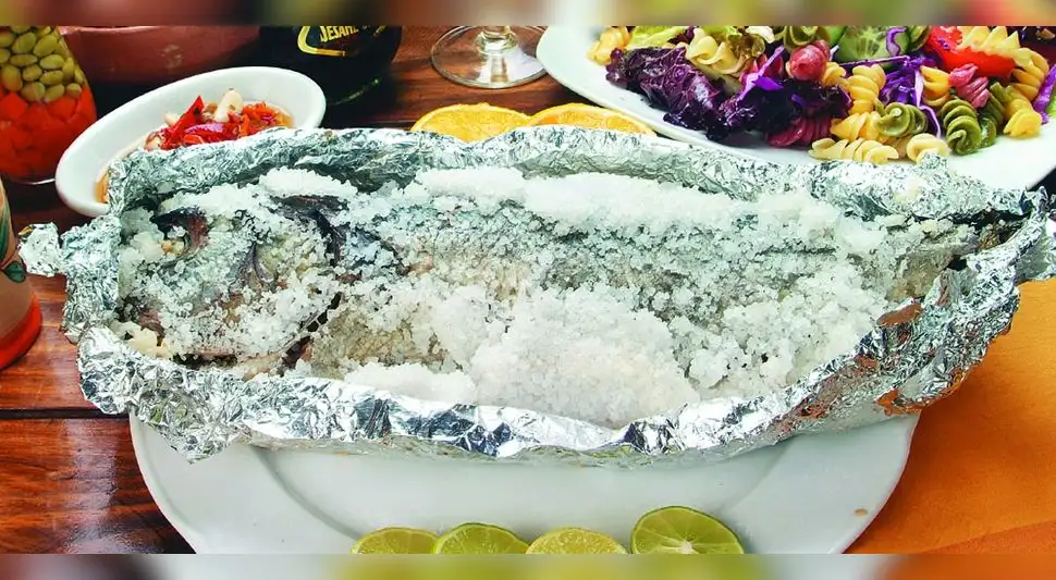Corvina a la sal Corvina a la sal