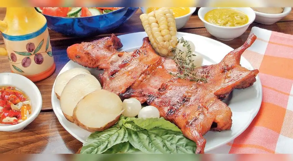 Cuy fusión en caja china