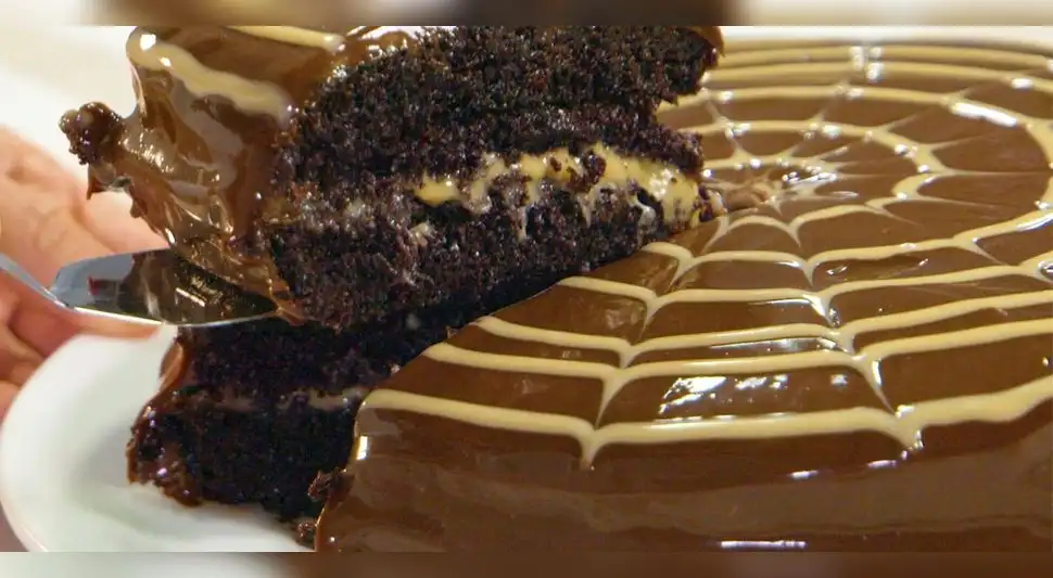 Torta de chocolate con manjar blanco