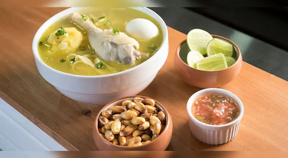 caldo de gallina caldo de gallina