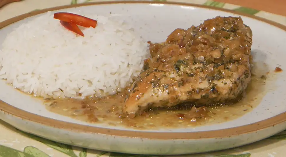 Pollo rápido con maní