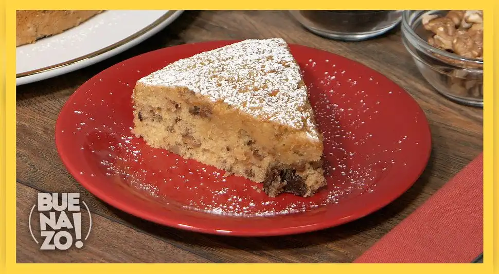 Bizcocho con pasas y nueces