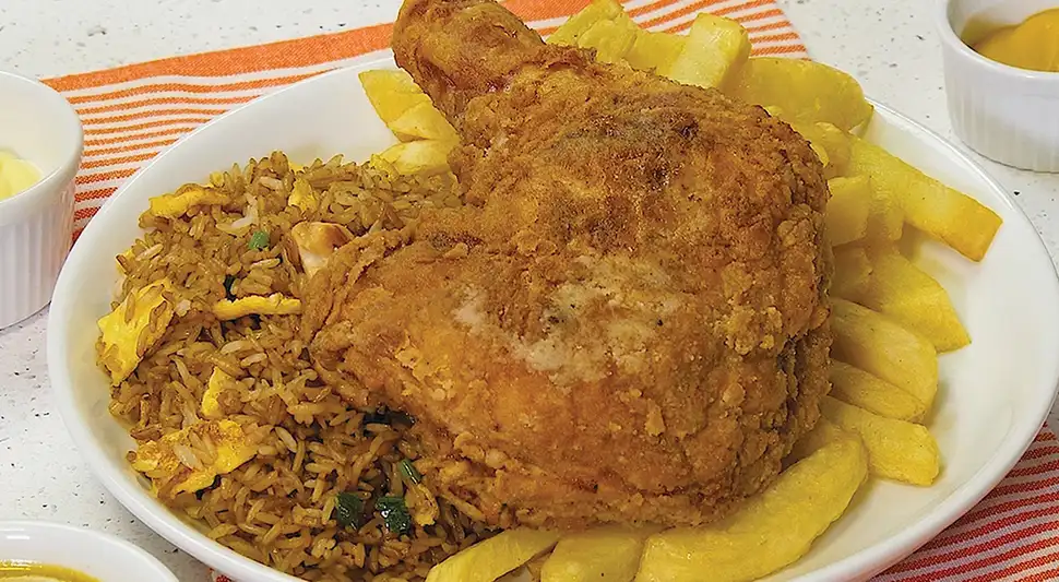 Mostrito: Chaufa y pollo broaster Mostrito: Chaufa y pollo broaster