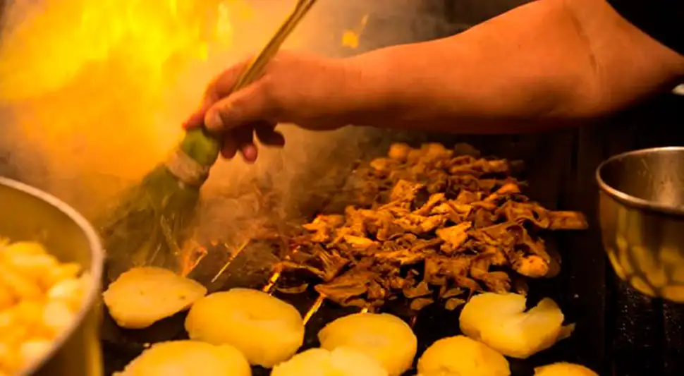 Acompañan a los anticuchos, pero no son lo mismo. Conoce en qué se diferencia el rachi del choncholí. Acompañan a los anticuchos, pero no son lo mismo. Conoce en qué se diferencia el rachi del choncholí.