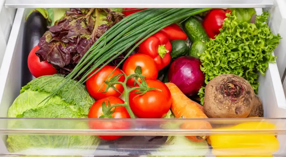 Cajón de refrigerador con verduras