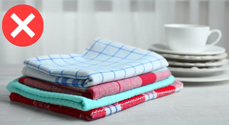 no deberías reutilizar los paños o secadores de cocina