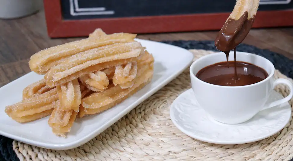 churros con chocolate churros con chocolate