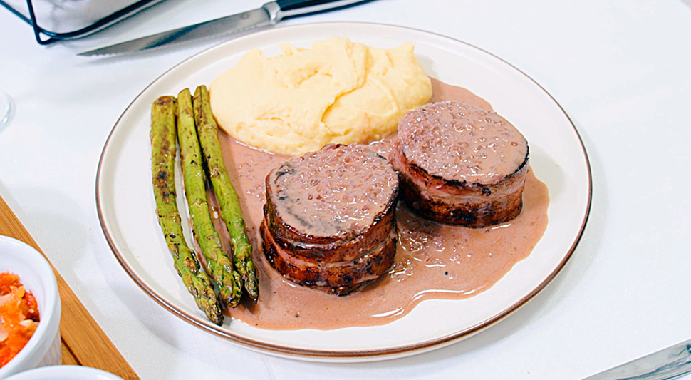 Filet mignon con salsa de vino