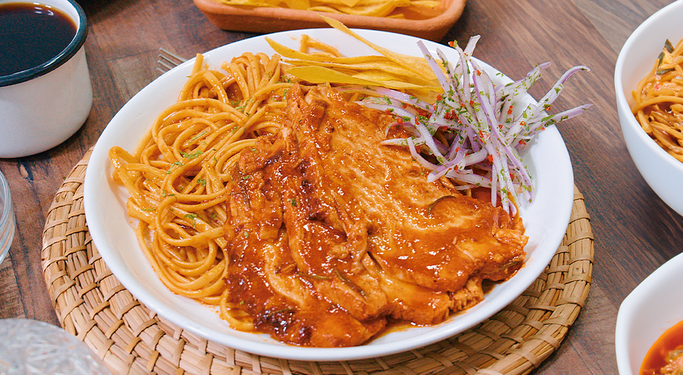 Tallarines con pavo a la criolla