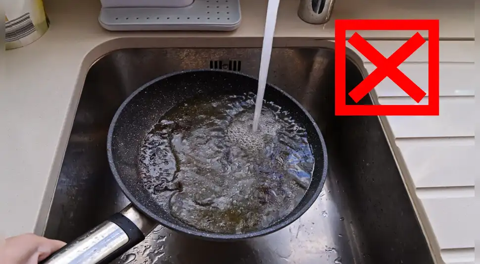 Este es el motivo por el que no debes echar agua fría a una sartén caliente