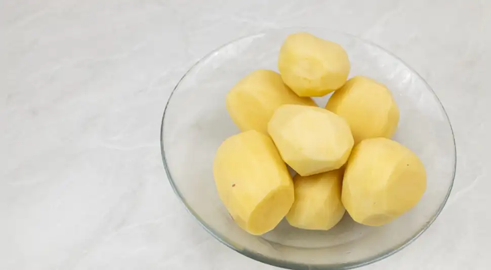 Cómo guardar papas peladas sin que se oscurezcan