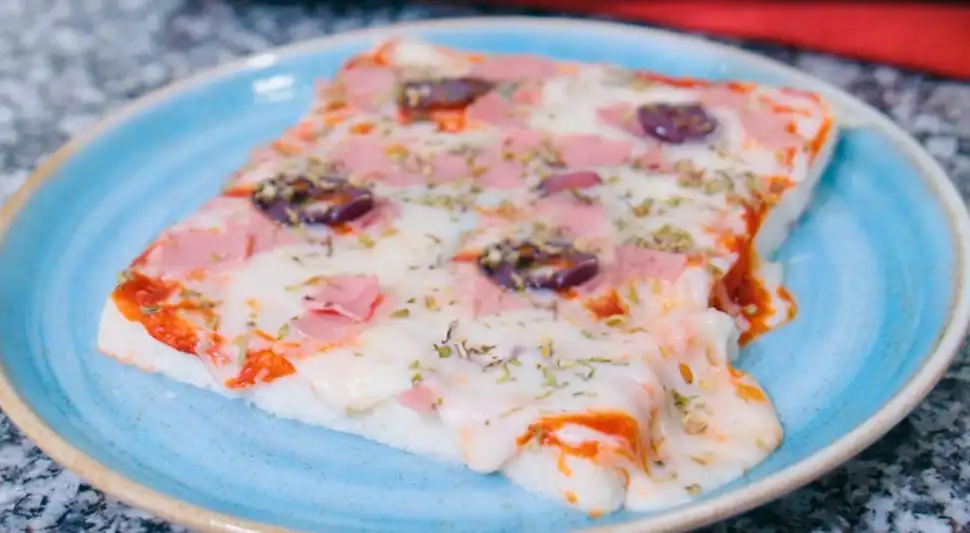 Pan pizza en microondas (video)