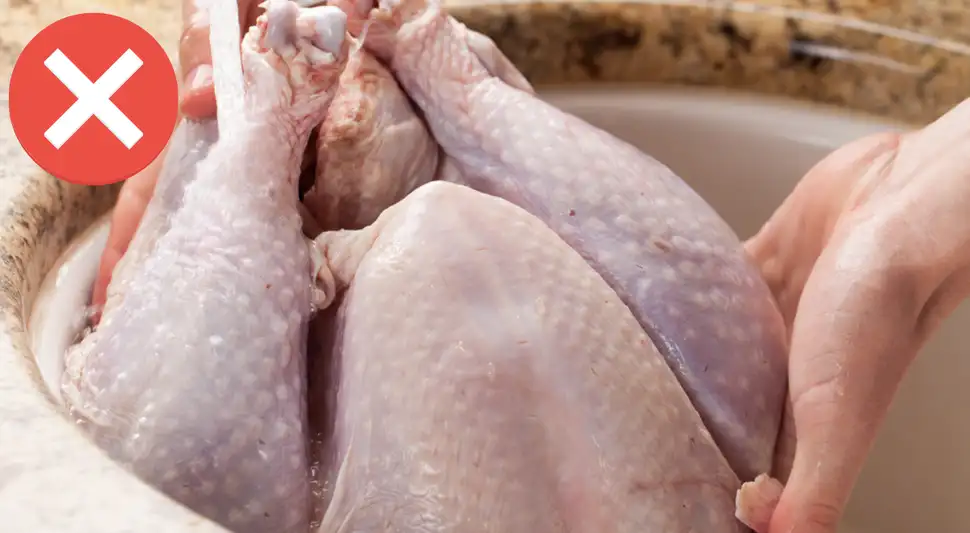 Día de Acción de Gracias: ¿Por qué no debes lavar el pavo?