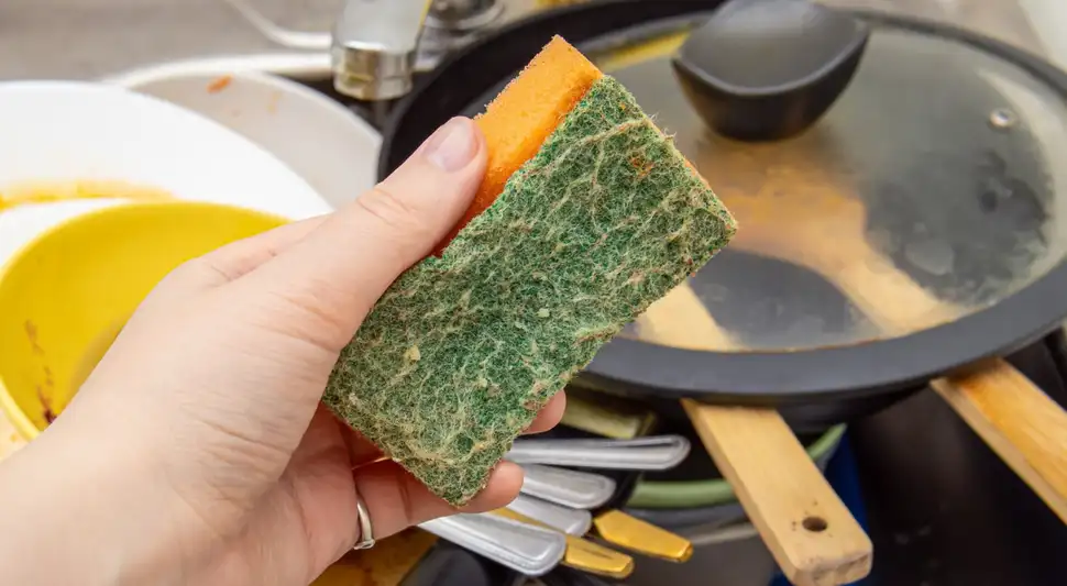 Estos 3 hábitos en la cocina son perjudiciales para la salud. Foto: Buenazo / Shutterstock