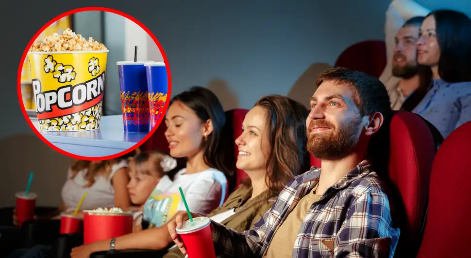 Descubre los alimentos que puedes disfrutar dentro del cine y que no necesariamente deben ser comprados en el mismo establecimiento. Foto: Buenazo / Shutterstock Descubre los alimentos que puedes disfrutar dentro del cine y que no necesariamente deben ser comprados en el mismo establecimiento. Foto: Buenazo / Shutterstock