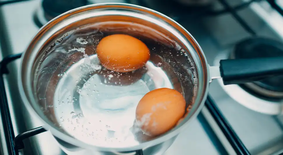 Este truco te ayudará a tener unos huevos perfectos. Foto: Buenazo / Shutterstock