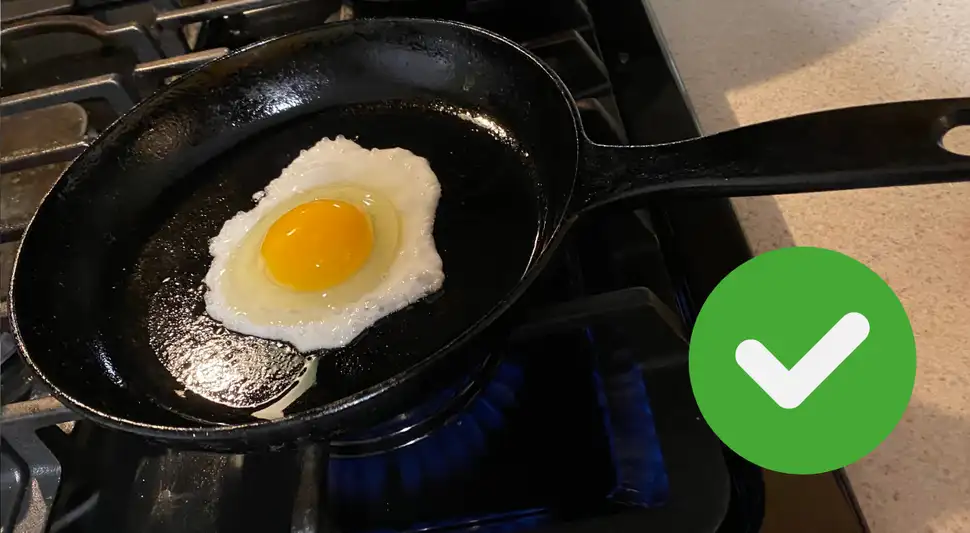 Freír huevo sin sartén antiadherente Freír huevo sin sartén antiadherente