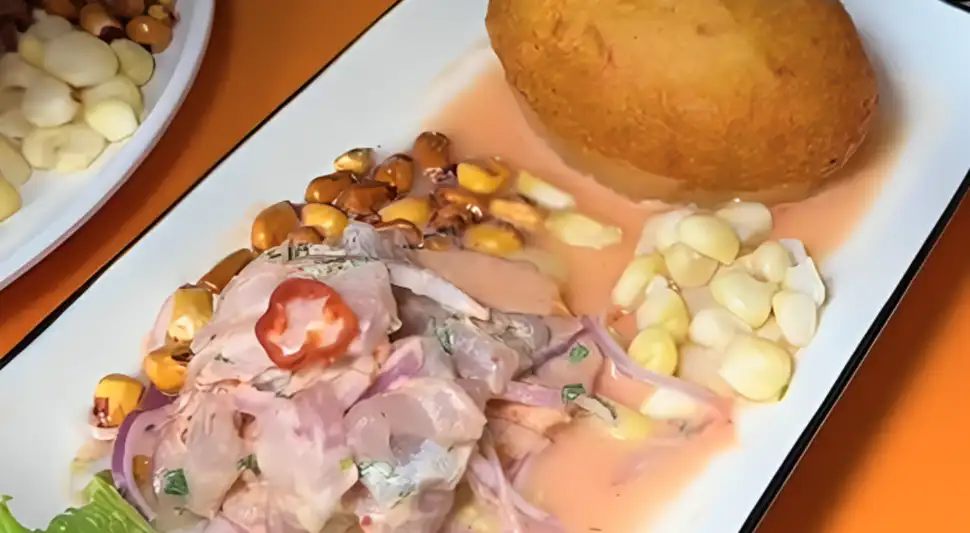 Papa rellena con ceviche, delicioso plato huanuqueño. Foto: Buenazo / Youtube Papa rellena con ceviche, delicioso plato huanuqueño. Foto: Buenazo / Youtube