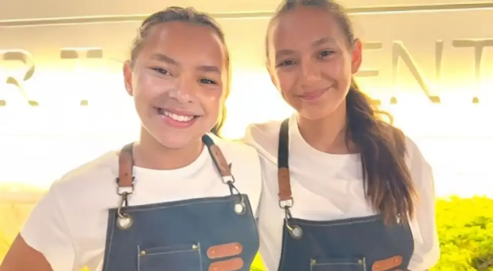 Las mellizas venezolanas que la "rompen" en Miami con sus carritos de comida. Las mellizas venezolanas que la "rompen" en Miami con sus carritos de comida.