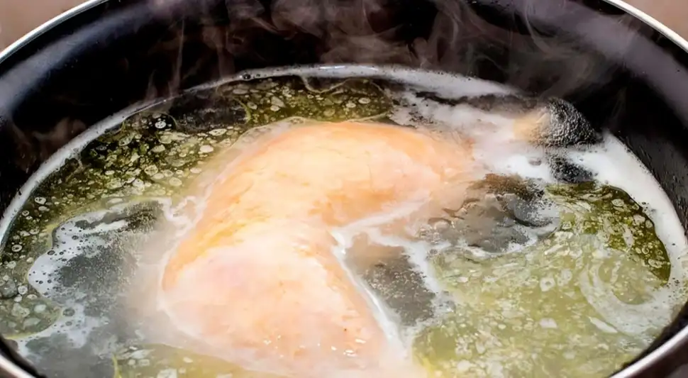 El truco de cocinar el pollo con vinagre.