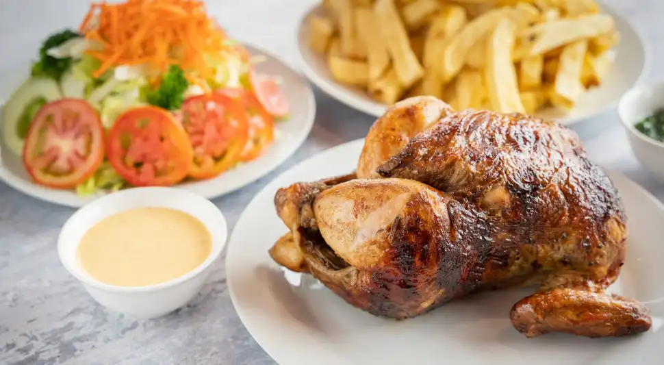 Celebra el día del pollo a la brasa con estas opciones sabrosas.