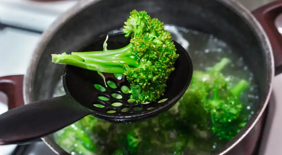 El truco para obtener un brócoli suave y sin sabor amargo.