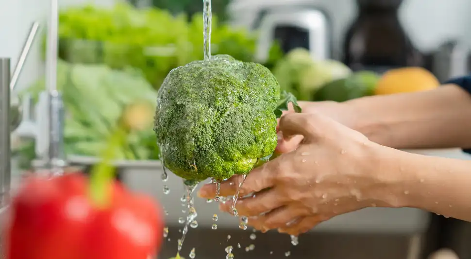 El mejor método para lavar el brócoli y eliminar las lombrices.
