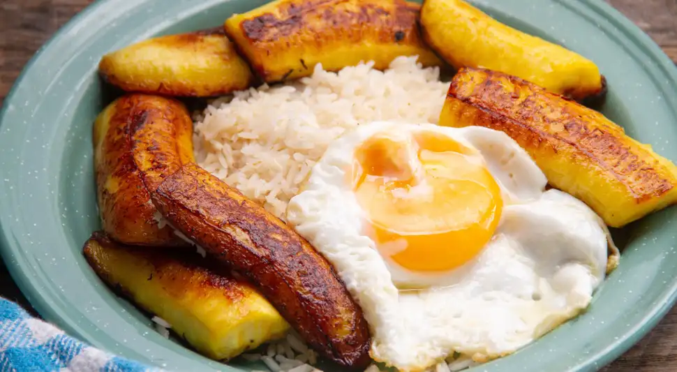 El origen de los platos peruanos que tienen nombres de otros países. El origen de los platos peruanos que tienen nombres de otros países.