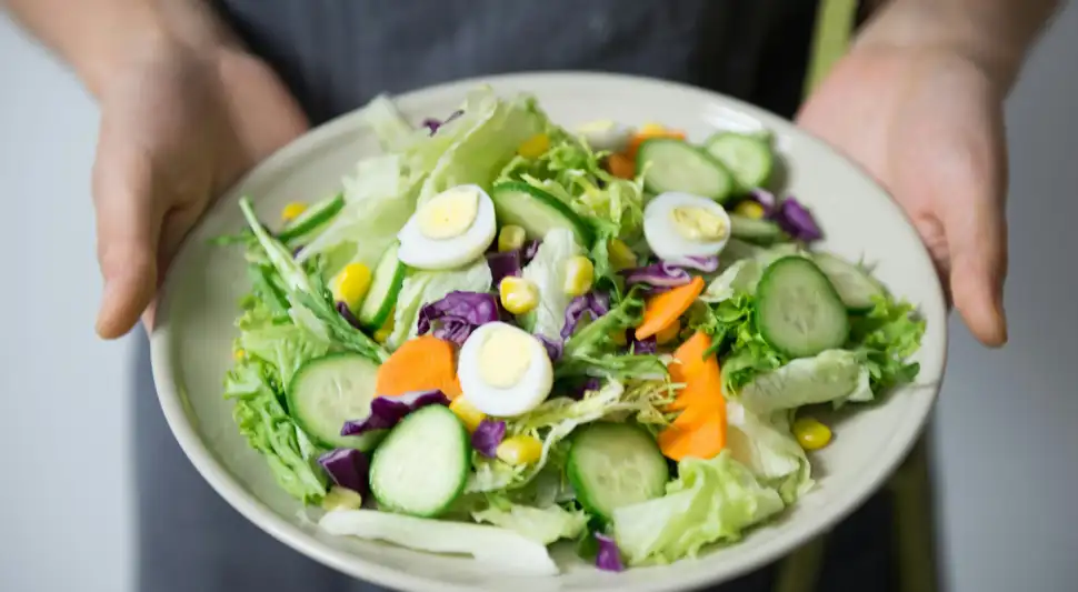 Disfruta de una cena libre de harinas con estas tres opciones saludables. Fuente: Pexels. Disfruta de una cena libre de harinas con estas tres opciones saludables. Fuente: Pexels.