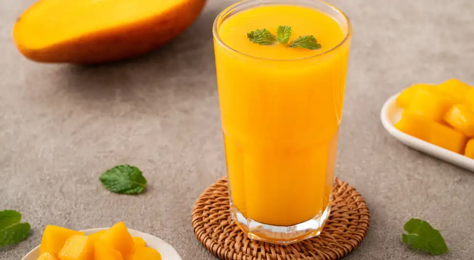 Jugo de mango con proteína. Jugo de mango con proteína.