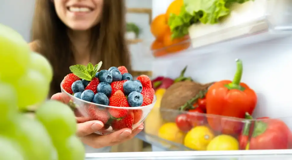 El consumo frecuente de frutas aporta diversos beneficios al organismo. Fuente: Shutterstock. El consumo frecuente de frutas aporta diversos beneficios al organismo. Fuente: Shutterstock.