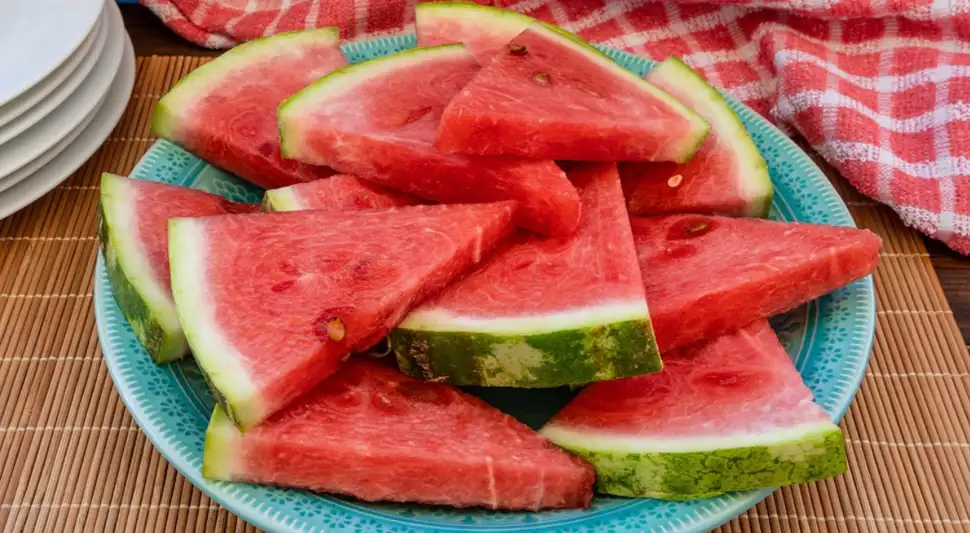 Incorporar sandía en la dieta también beneficia la salud renal. Fuente: Shutterstock.