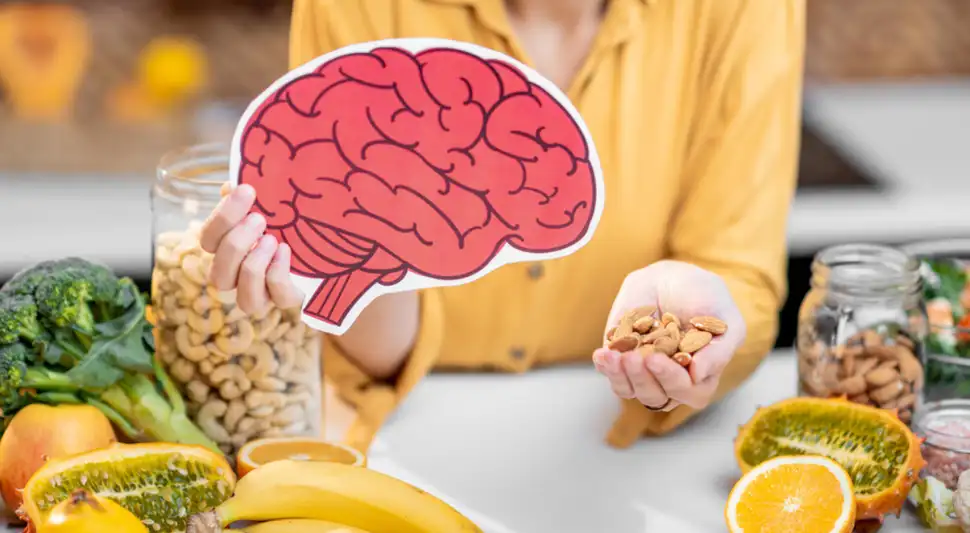 Con el paso del tiempo, el cuerpo necesita de ciertos alimentos. Fuente: Shutterstock.