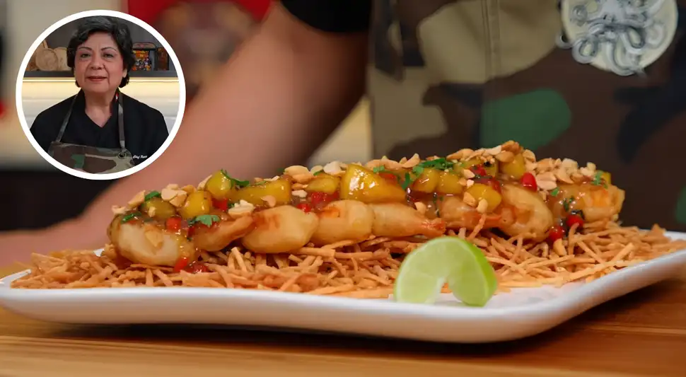Langostinos rebozados con salsa thai de piña: receta de Pati Chong