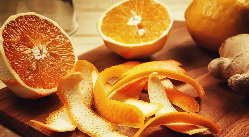 Combate los olores con las cáscaras de naranja. Combate los olores con las cáscaras de naranja.