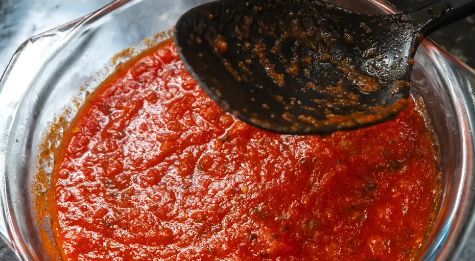 3 trucos para mejorar una salsa de tomate ácida.