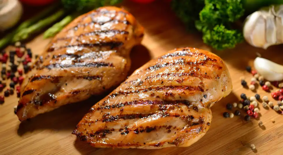 El chef Dani García brinda los siguientes trucos para evitar que la pechuga se seque. Fuente: Shutterstock. El chef Dani García brinda los siguientes trucos para evitar que la pechuga se seque. Fuente: Shutterstock.