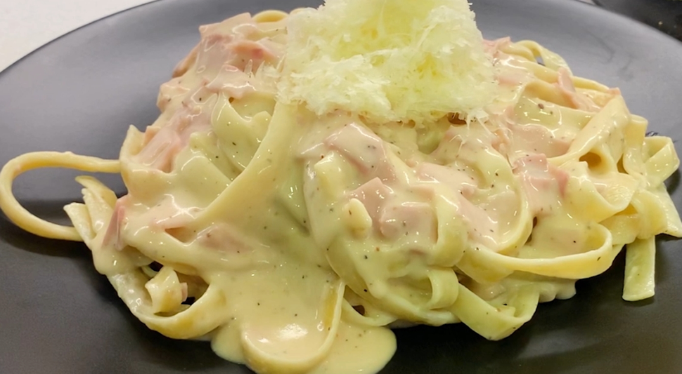 Fettuccini a lo alfredo