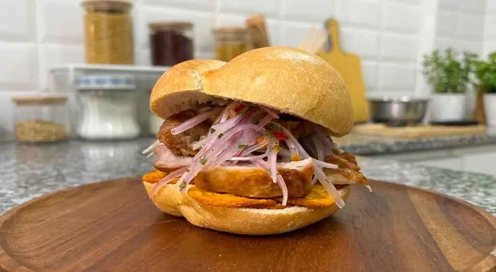 pan con chicharron pan con chicharron