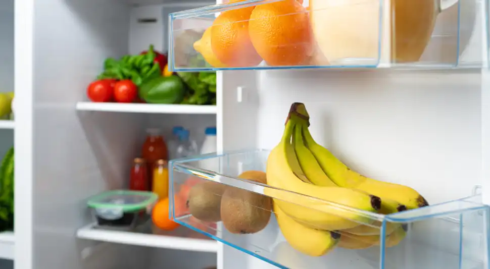 El plátano puede congelarse pelado y en trozos para tenerlo listo cuando lo necesites. Foto: Envato El plátano puede congelarse pelado y en trozos para tenerlo listo cuando lo necesites. Foto: Envato